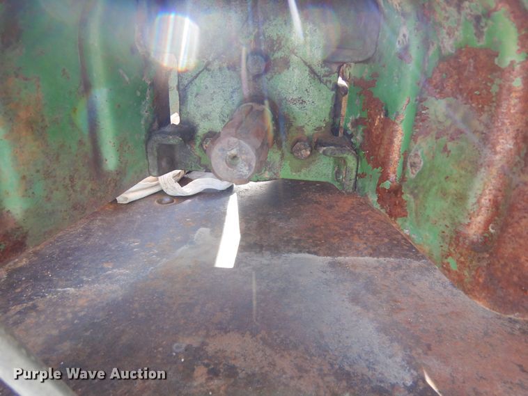 image for item LT9925 1947 John Deere D  tractor