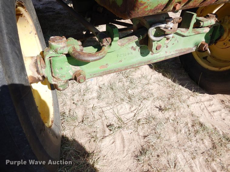 image for item LT9925 1947 John Deere D  tractor