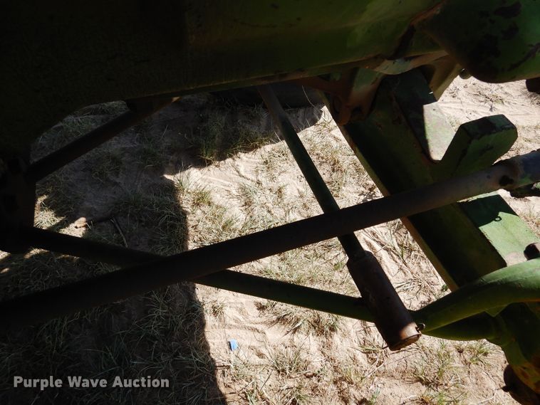 image for item LT9925 1947 John Deere D  tractor