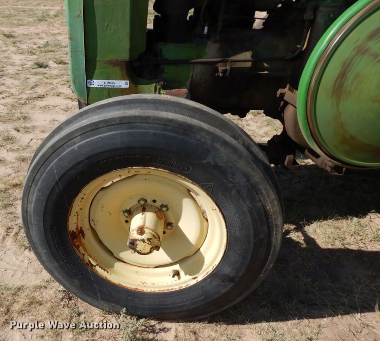 image for item LT9925 1947 John Deere D  tractor