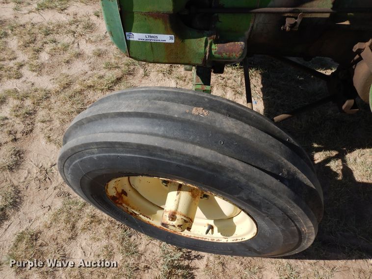 image for item LT9925 1947 John Deere D  tractor