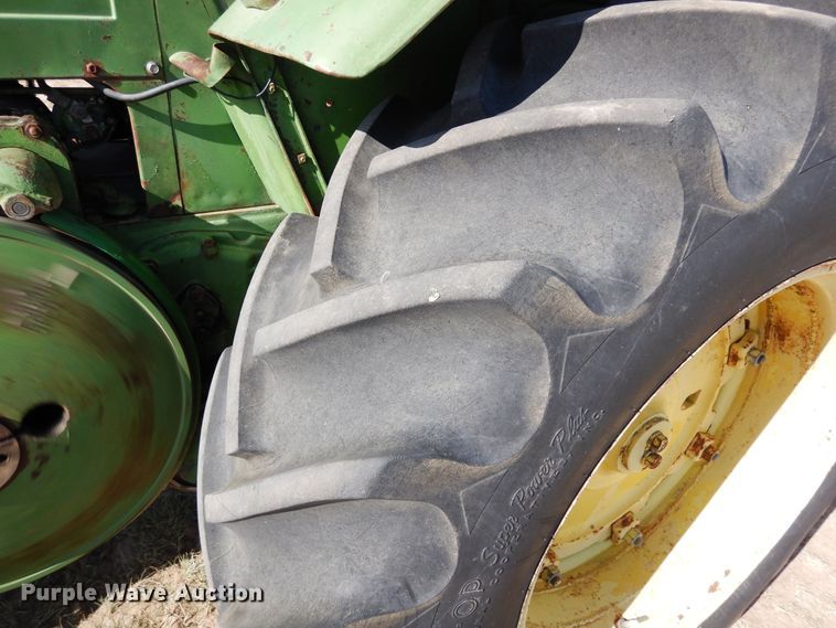 image for item LT9925 1947 John Deere D  tractor