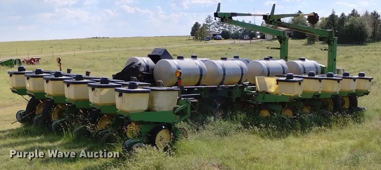 image for item MR9537 John Deere 7000  no-till planter