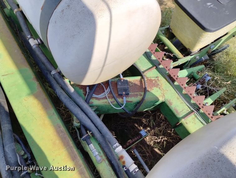 image for item MR9537 John Deere 7000  no-till planter