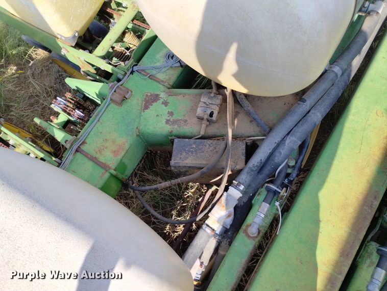 image for item MR9537 John Deere 7000  no-till planter