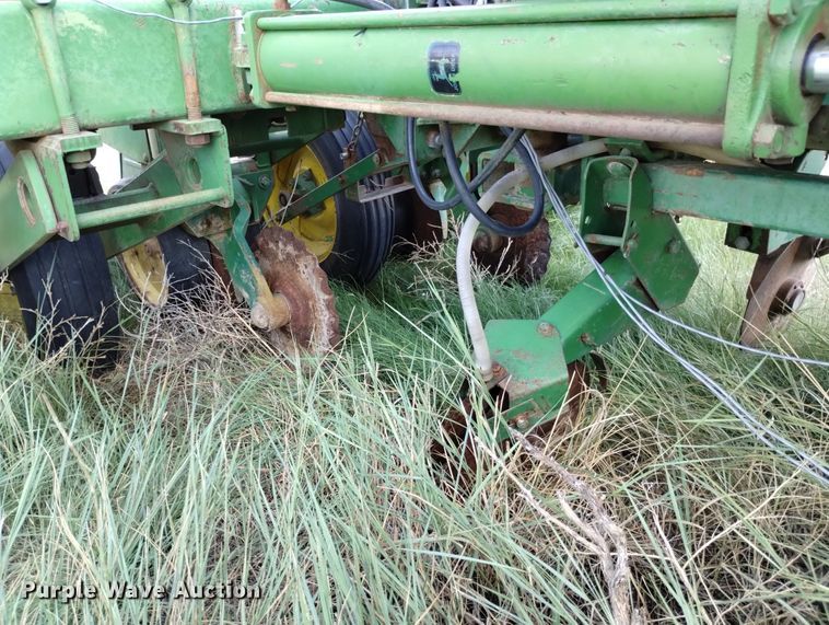 image for item MR9537 John Deere 7000  no-till planter