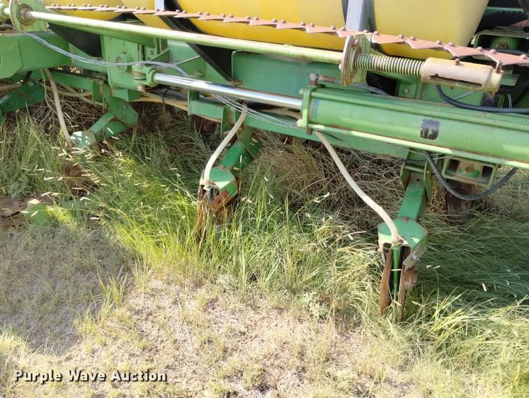 image for item MR9537 John Deere 7000  no-till planter