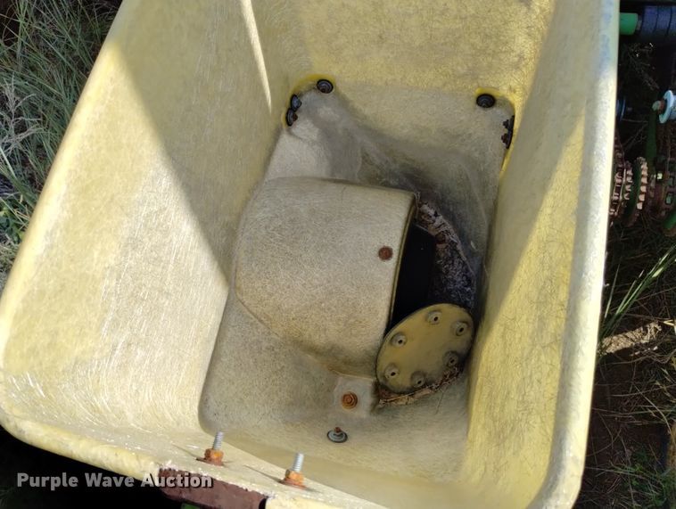 image for item MR9537 John Deere 7000  no-till planter