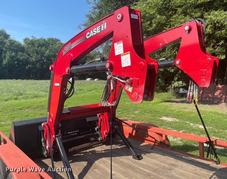 image for item MU9022 Case IH L630  tractor loader