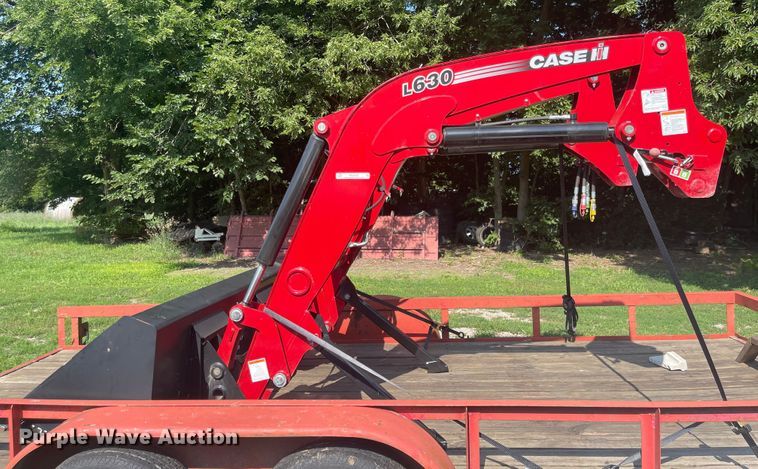 image for item MU9022 Case IH L630  tractor loader
