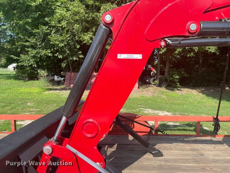 image for item MU9022 Case IH L630  tractor loader