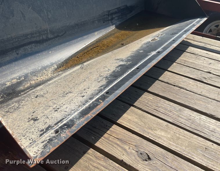 image for item MU9022 Case IH L630  tractor loader