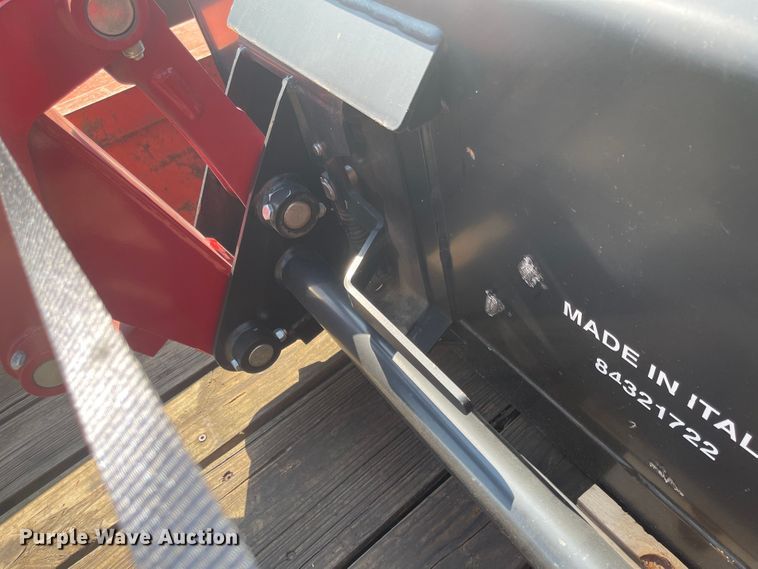 image for item MU9022 Case IH L630  tractor loader