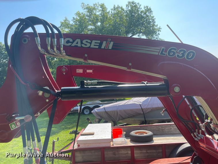 image for item MU9022 Case IH L630  tractor loader