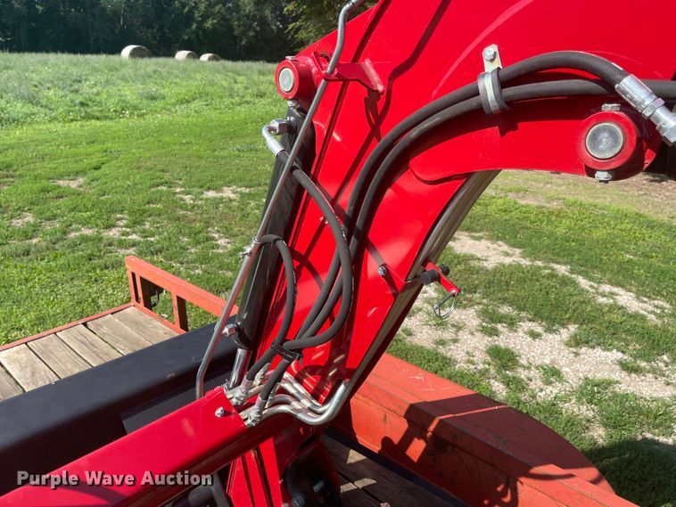 image for item MU9022 Case IH L630  tractor loader