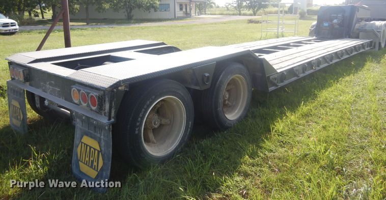 image for item DB7941 1989 Talbert TDW-35S-HRG-1-T1  lowboy equipment trailer