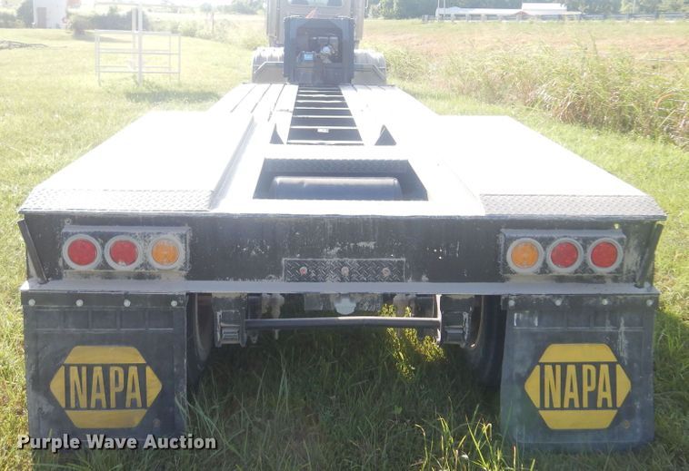 image for item DB7941 1989 Talbert TDW-35S-HRG-1-T1  lowboy equipment trailer