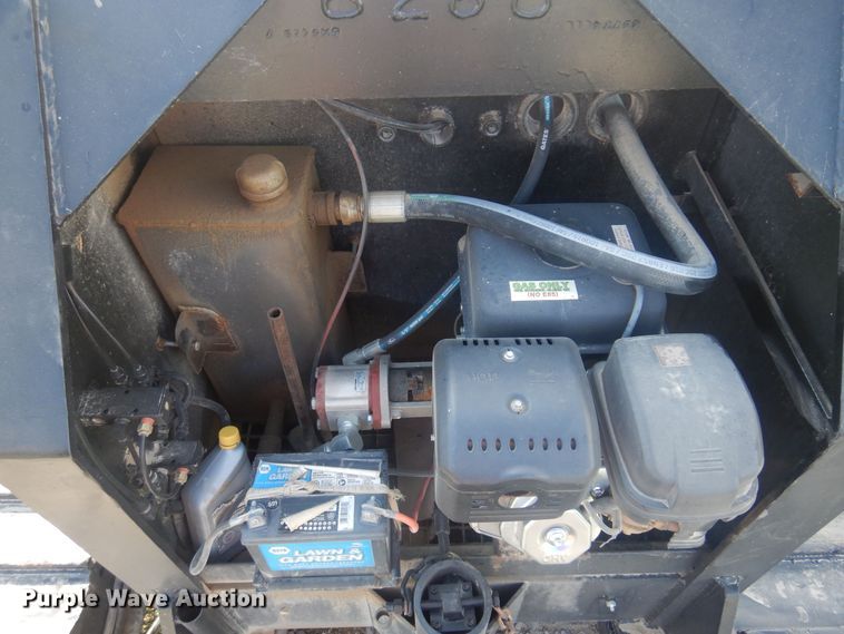 image for item DB7941 1989 Talbert TDW-35S-HRG-1-T1  lowboy equipment trailer