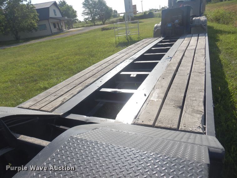 image for item DB7941 1989 Talbert TDW-35S-HRG-1-T1  lowboy equipment trailer