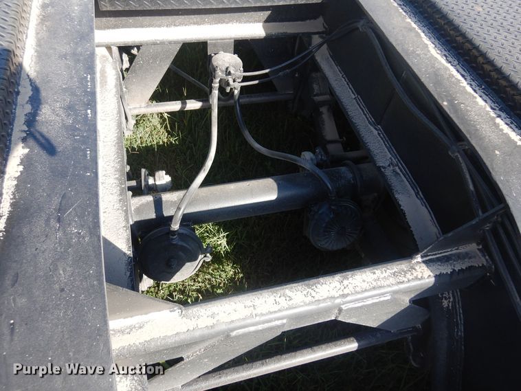 image for item DB7941 1989 Talbert TDW-35S-HRG-1-T1  lowboy equipment trailer