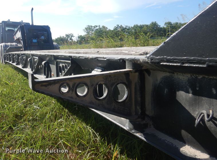 image for item DB7941 1989 Talbert TDW-35S-HRG-1-T1  lowboy equipment trailer