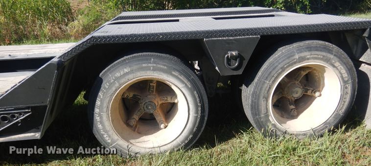 image for item DB7941 1989 Talbert TDW-35S-HRG-1-T1  lowboy equipment trailer