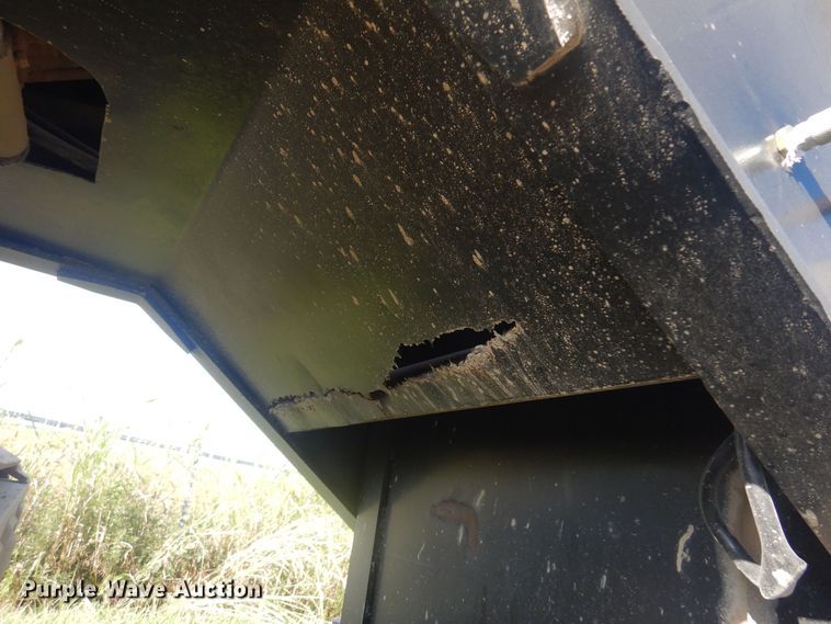 image for item DB7941 1989 Talbert TDW-35S-HRG-1-T1  lowboy equipment trailer