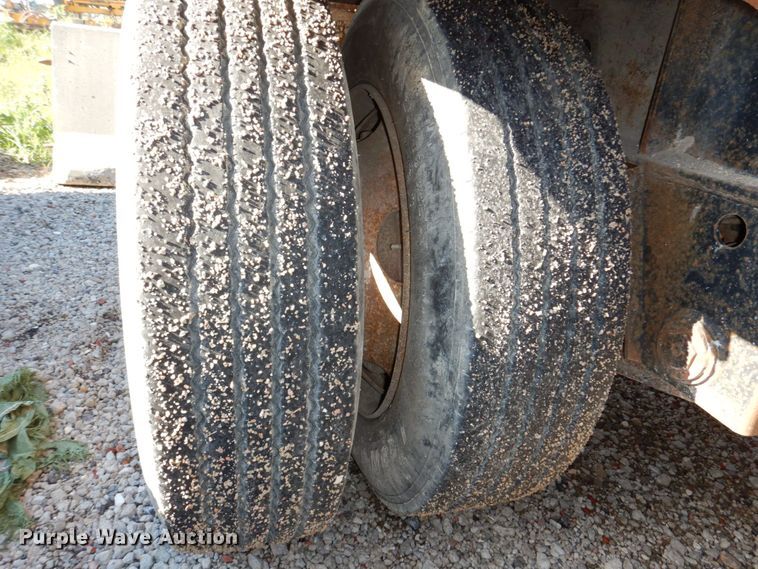 image for item DM2340 2001 Kalyn KDP80  drop deck trailer