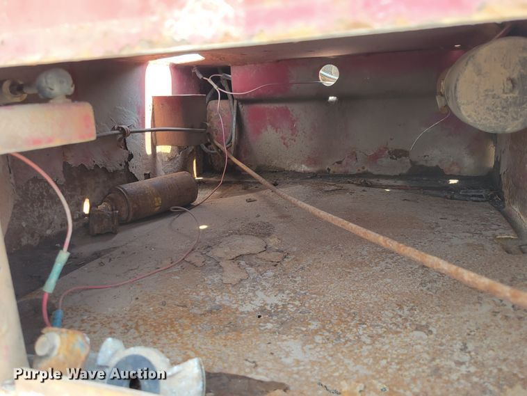 image for item DM2414 1998 Landoll Hauloll  tilt deck equipment trailer