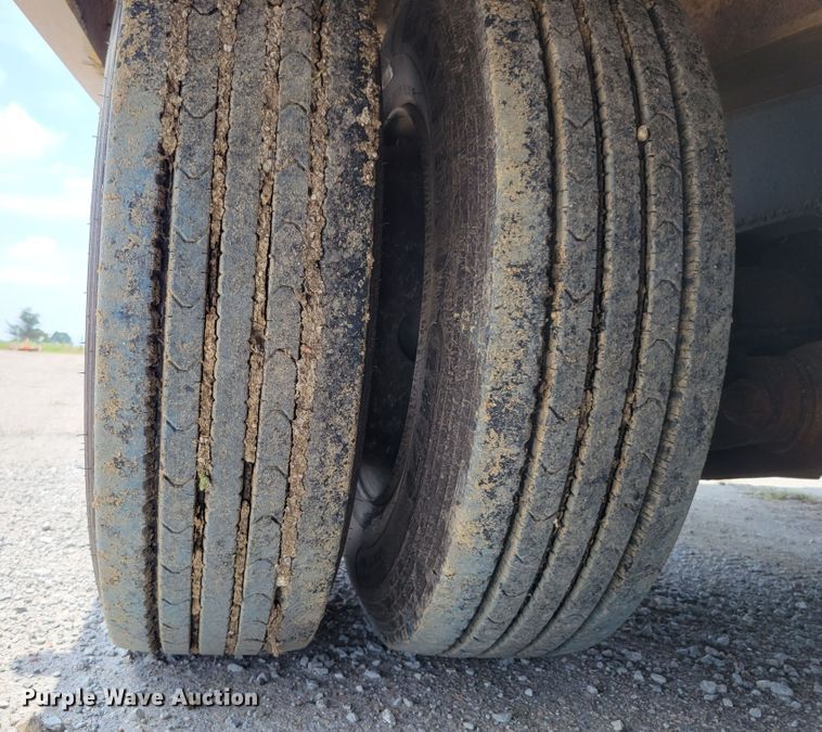 image for item DM2414 1998 Landoll Hauloll  tilt deck equipment trailer