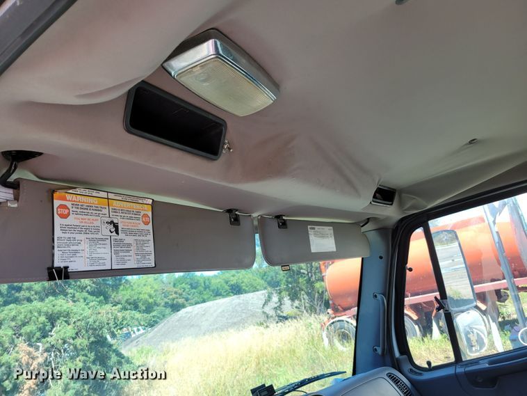 image for item DM2457 2003 Freightliner Business Class M2  propane truck