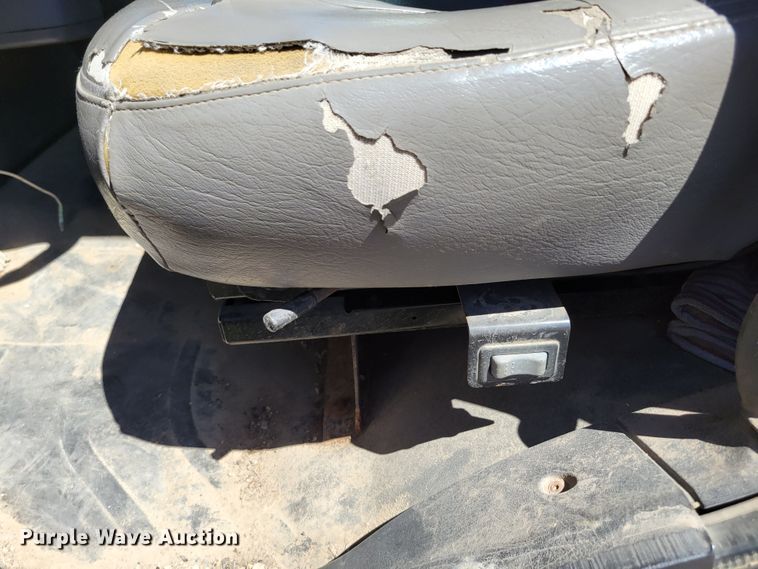 image for item DM2457 2003 Freightliner Business Class M2  propane truck