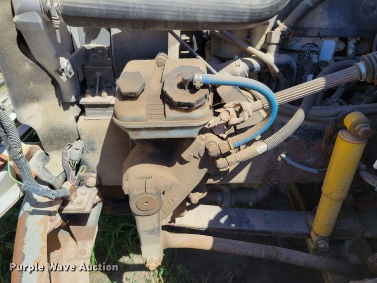 image for item DM2457 2003 Freightliner Business Class M2  propane truck