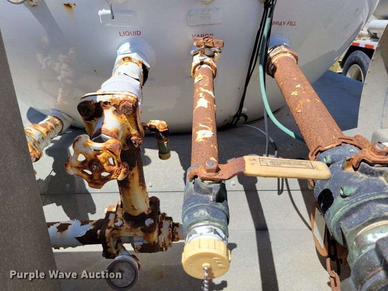 image for item DM2457 2003 Freightliner Business Class M2  propane truck