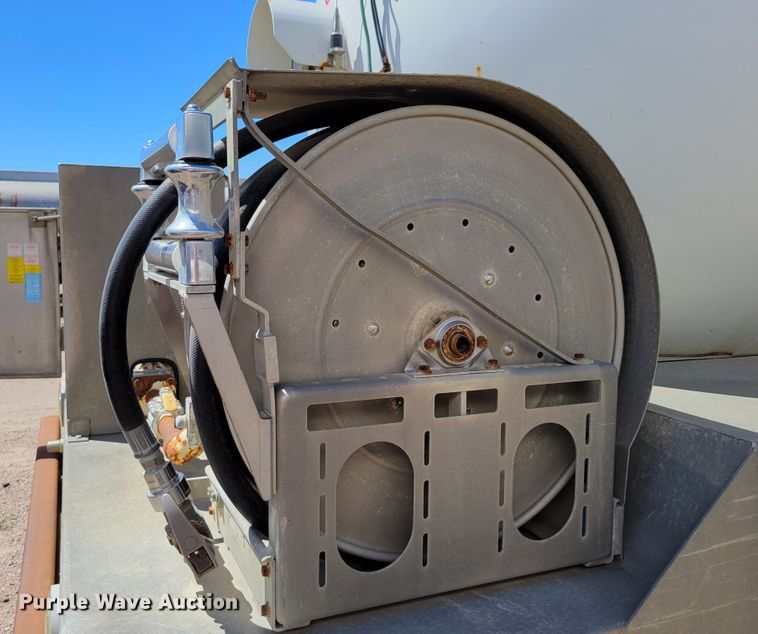 image for item DM2457 2003 Freightliner Business Class M2  propane truck