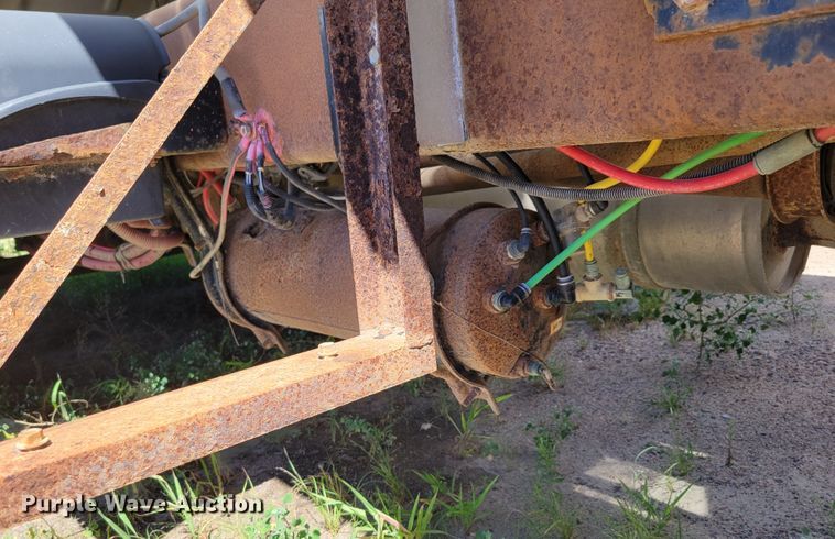 image for item DM2457 2003 Freightliner Business Class M2  propane truck