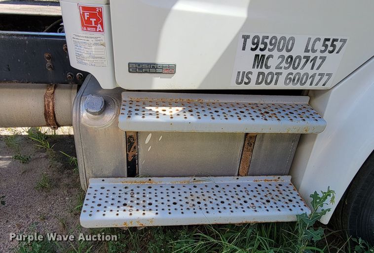 image for item DM2457 2003 Freightliner Business Class M2  propane truck