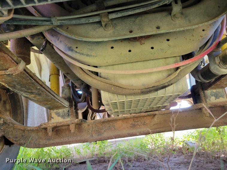 image for item DM2457 2003 Freightliner Business Class M2  propane truck