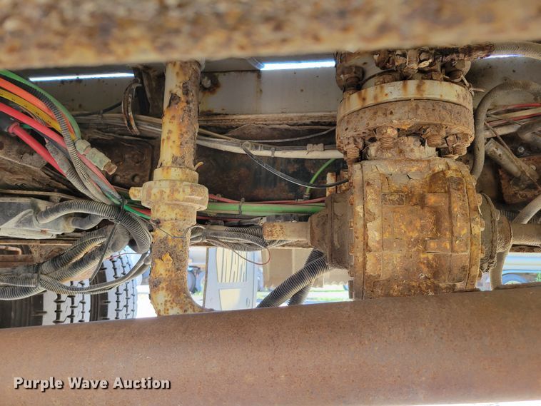 image for item DM2457 2003 Freightliner Business Class M2  propane truck