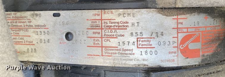 image for item DM4178 1993 International 9400  semi truck