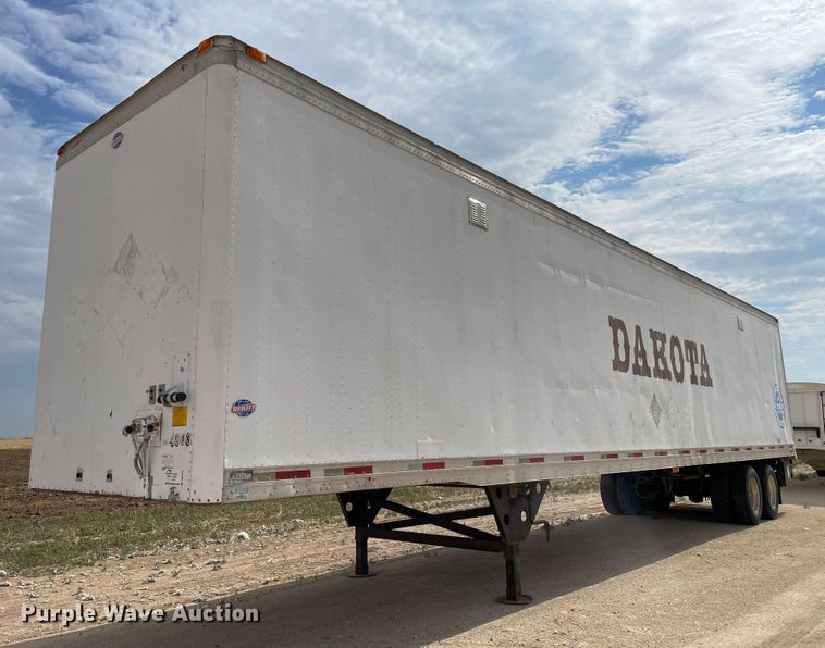 image for item DN5073 2000 Utility Trailer MFG VS2DC  dry van trailer