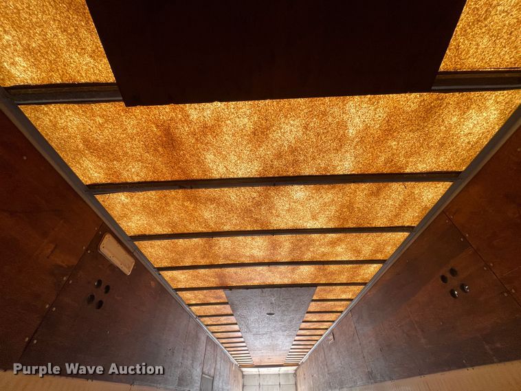 image for item DN5073 2000 Utility Trailer MFG VS2DC  dry van trailer