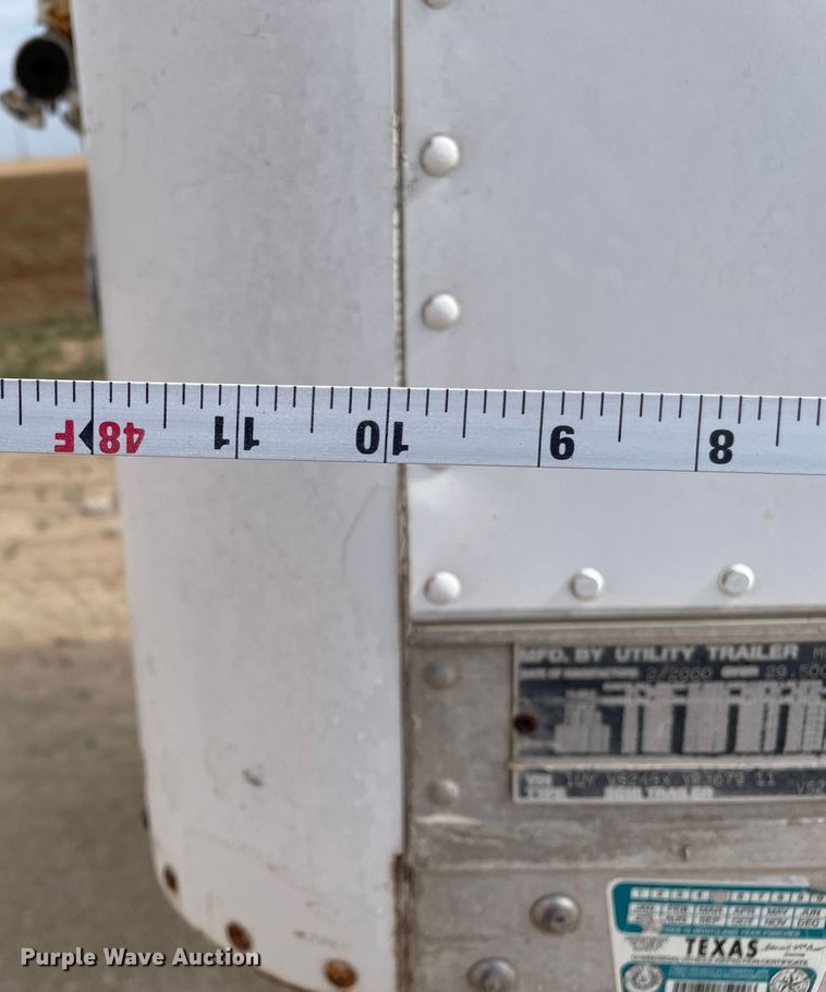 image for item DN5073 2000 Utility Trailer MFG VS2DC  dry van trailer