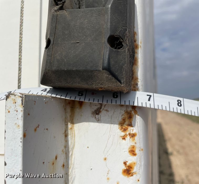 image for item DN5073 2000 Utility Trailer MFG VS2DC  dry van trailer