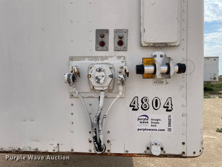 image for item DN5074 2000 Utility Trailer MFG  dry van trailer