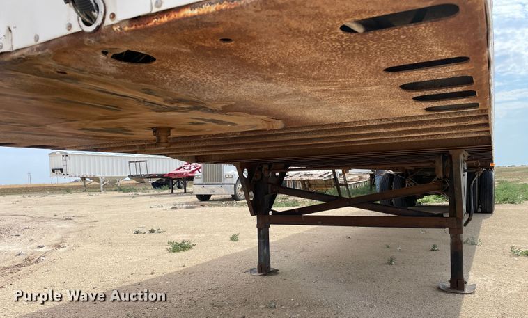 image for item DN5074 2000 Utility Trailer MFG  dry van trailer