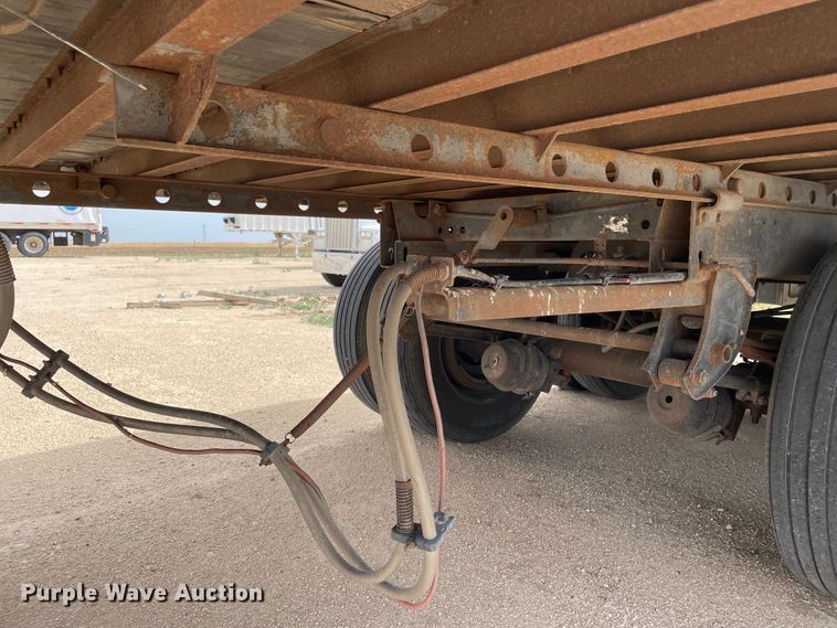 image for item DN5074 2000 Utility Trailer MFG  dry van trailer