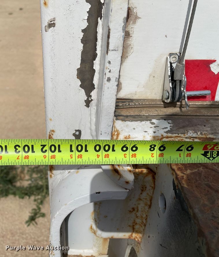 image for item DN5074 2000 Utility Trailer MFG  dry van trailer