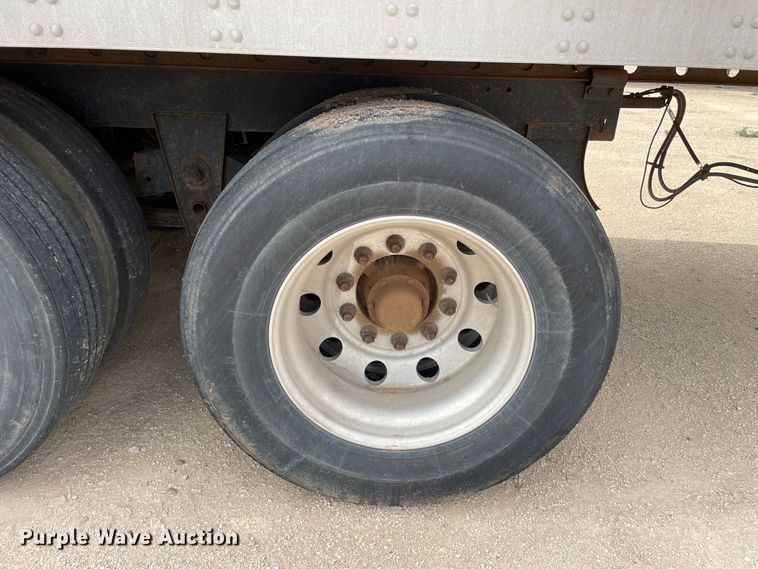 image for item DN5074 2000 Utility Trailer MFG  dry van trailer