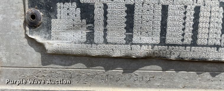 image for item DN5074 2000 Utility Trailer MFG  dry van trailer